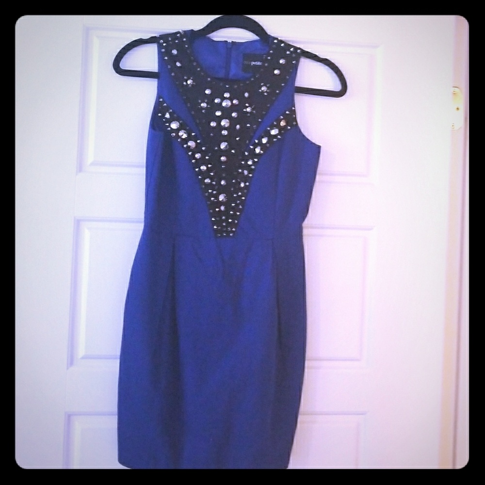 Dress - Picture 1 of 2